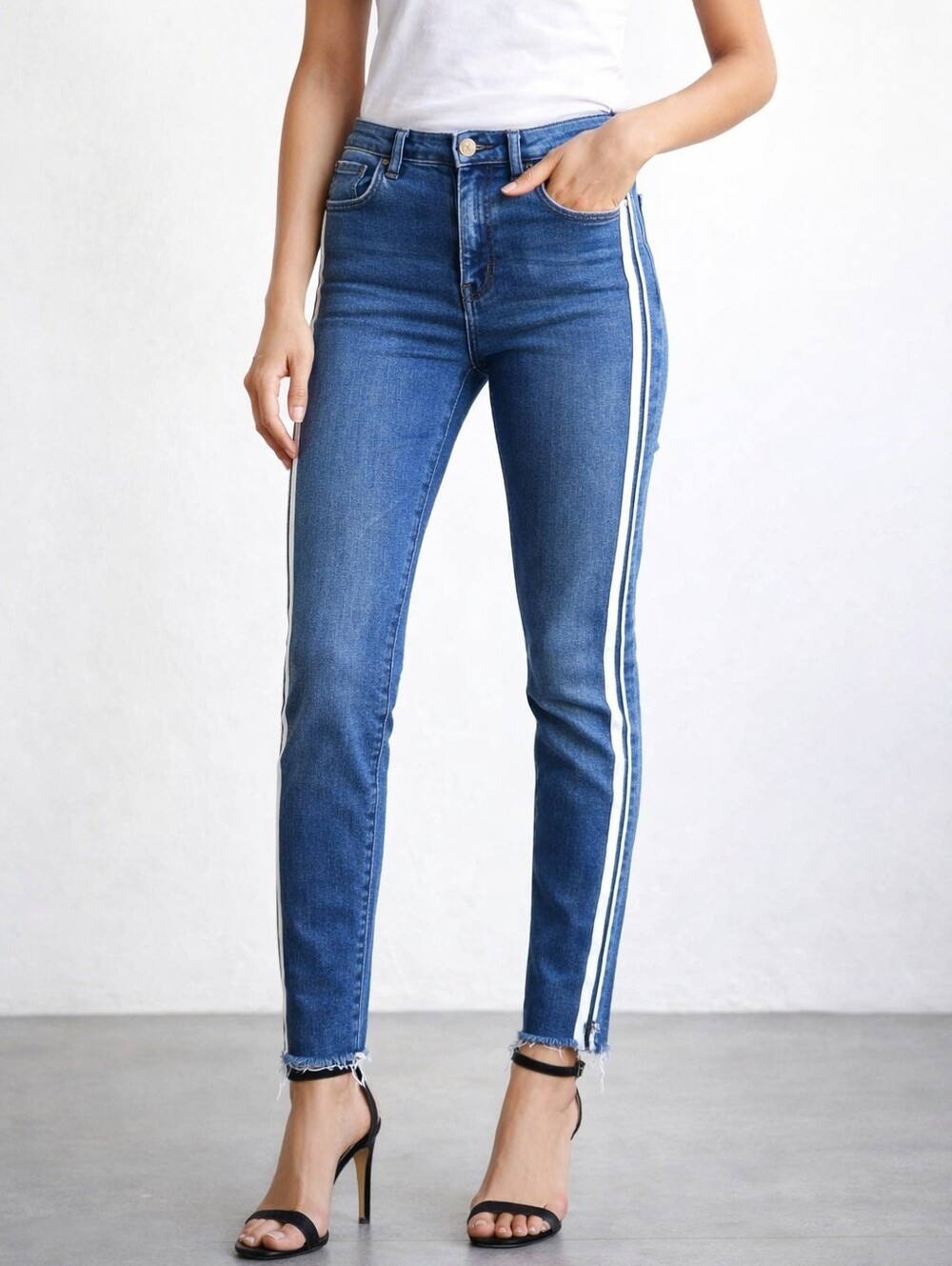 Zara womens stretchy jeans